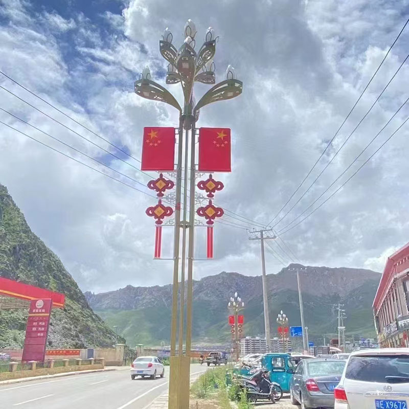 白银抱箍太阳能路灯生产厂家
